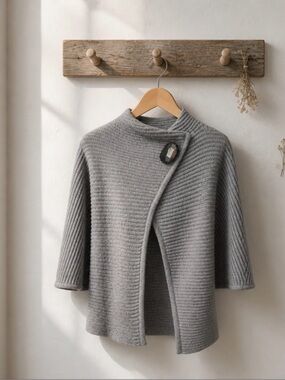 Jones New York Gray Ribbed Cape-Style Sweater Merino Wool